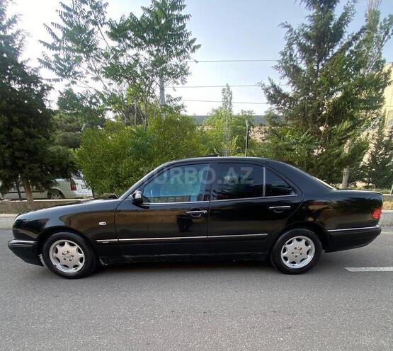 Mercedes E 230 1998, 234,570 km - 2.3 l - Bakı