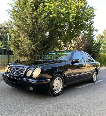 Mercedes E 230 1998, 234,570 km - 2.3 l - Bakı