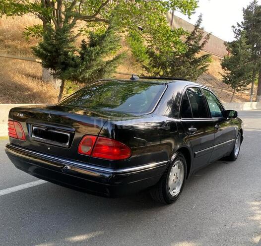 Mercedes E 230 1998, 234,570 km - 2.3 l - Bakı