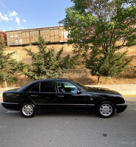 Mercedes E 230 1998, 234,570 km - 2.3 l - Bakı