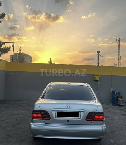 Mercedes E 270 2000, 390,000 km - 2.7 l - Bakı