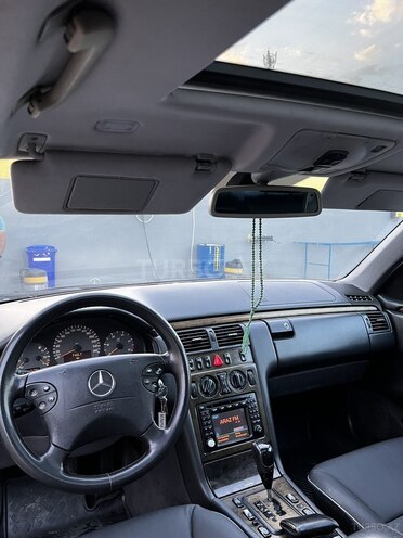Mercedes E 270 2000, 390,000 km - 2.7 l - Bakı