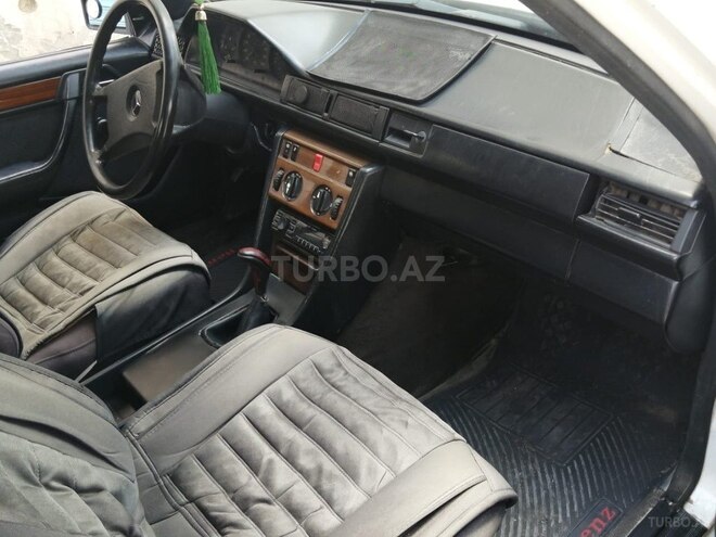 Mercedes E 200 d 1993, 356,946 km - 2.0 л - Bakı