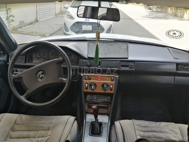 Mercedes E 200 d 1993, 356,946 km - 2.0 л - Bakı