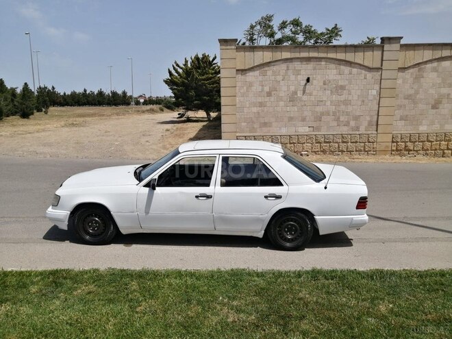 Mercedes E 200 d 1993, 356,946 km - 2.0 л - Bakı