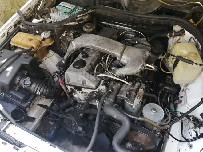 Mercedes E 200 d 1993, 356,946 km - 2.0 л - Bakı
