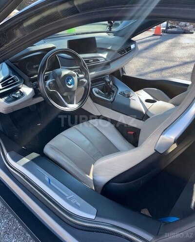 BMW i8 2018, 63,000 km - 1.5 л - Bakı
