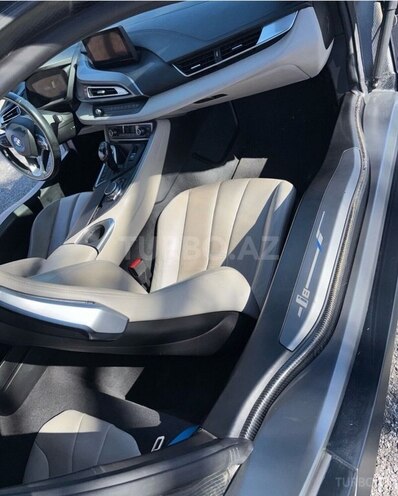 BMW i8 2018, 63,000 km - 1.5 л - Bakı