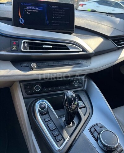 BMW i8 2018, 63,000 km - 1.5 л - Bakı