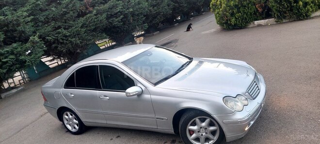 Mercedes C 240 2001, 526,000 km - 2.6 l - Qazax