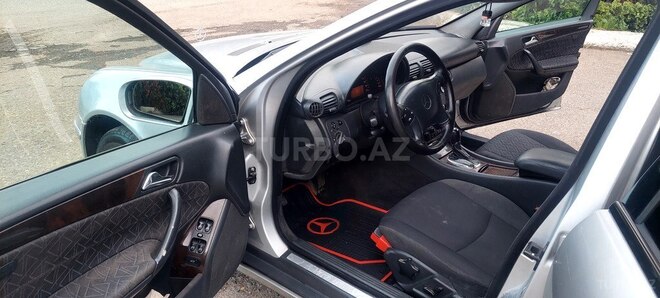 Mercedes C 240 2001, 526,000 km - 2.6 l - Qazax