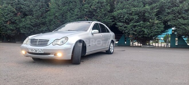 Mercedes C 240 2001, 526,000 km - 2.6 l - Qazax