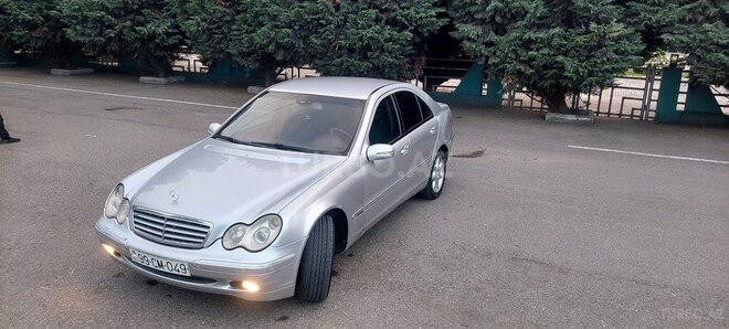 Mercedes C 240 2001, 526,000 km - 2.6 l - Qazax