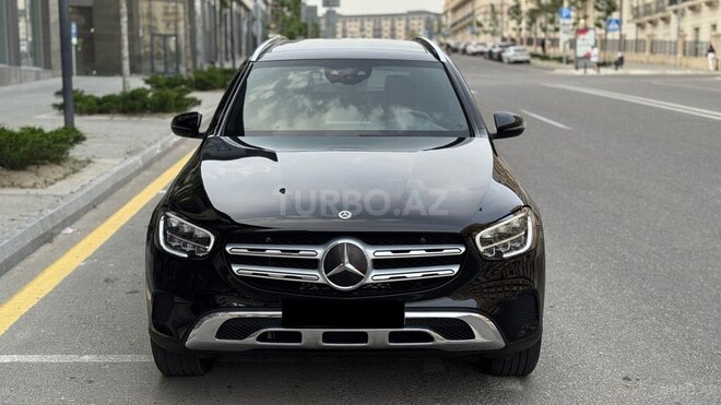 Mercedes GLC 300 4MATIC 2019, 31,000 km - 2.0 l - Bakı