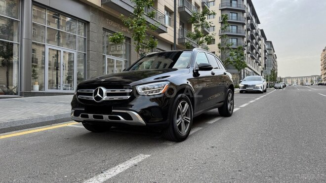 Mercedes GLC 300 4MATIC 2019, 31,000 km - 2.0 l - Bakı