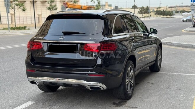 Mercedes GLC 300 4MATIC 2019, 31,000 km - 2.0 l - Bakı