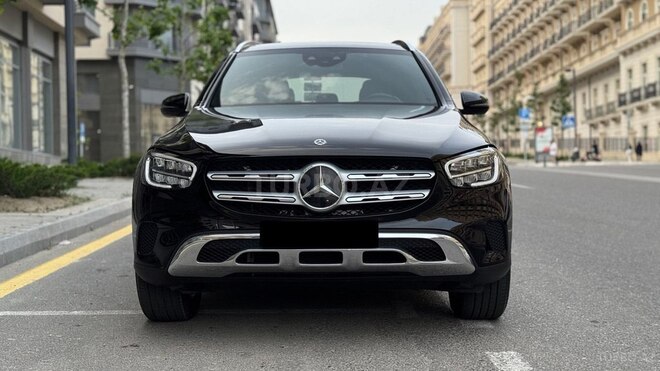 Mercedes GLC 300 4MATIC 2019, 31,000 km - 2.0 l - Bakı
