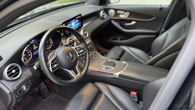 Mercedes GLC 300 4MATIC 2019, 31,000 km - 2.0 l - Bakı