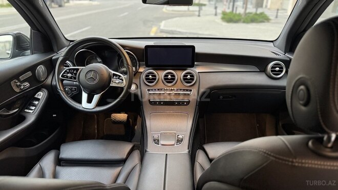 Mercedes GLC 300 4MATIC 2019, 31,000 km - 2.0 l - Bakı