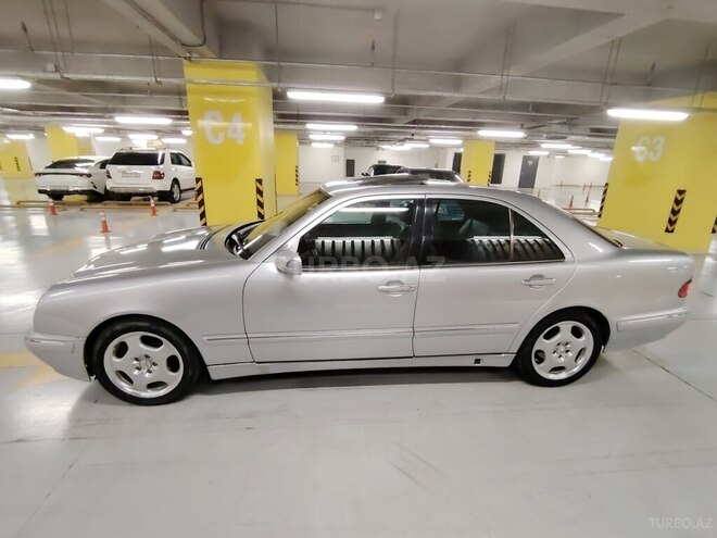 Mercedes E 240 1999, 310,000 km - 2.4 l - Gəncə