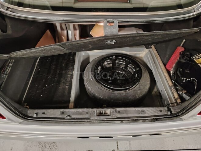Mercedes E 240 1999, 310,000 km - 2.4 l - Gəncə