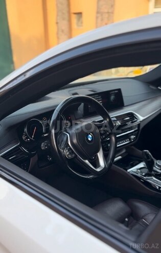 BMW 520 2017, 207,000 km - 2.0 l - Bakı