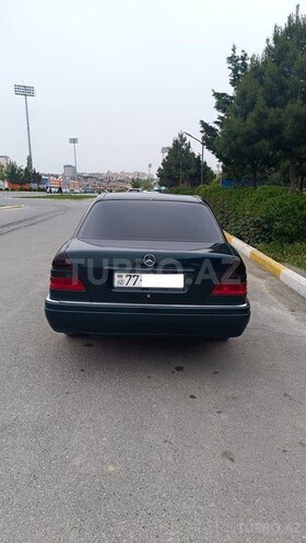 Mercedes C 220 1995, 323,000 km - 2.2 l - Bakı
