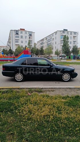 Mercedes C 220 1995, 323,000 km - 2.2 l - Bakı
