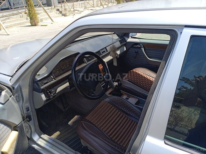 Mercedes E 200 d 1991, 148,562 km - 2.0 l - Bakı