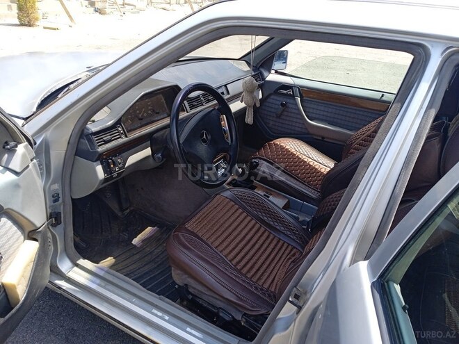Mercedes E 200 d 1991, 148,562 km - 2.0 l - Bakı