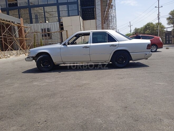 Mercedes E 200 d 1991, 148,562 km - 2.0 l - Bakı
