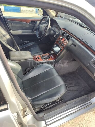 Mercedes E 220 d 1998, 285,000 km - 2.2 l - İmişli