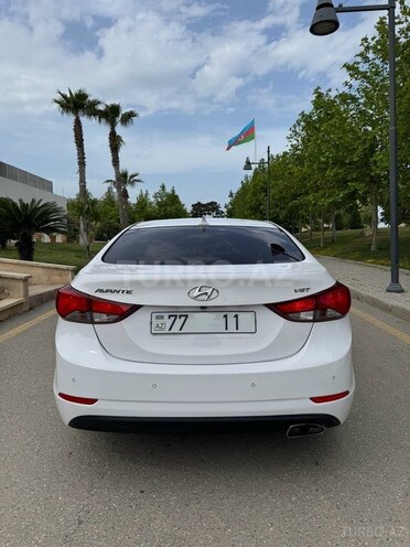 Hyundai Avante 2015, 176,300 km - 1.6 л - Bakı