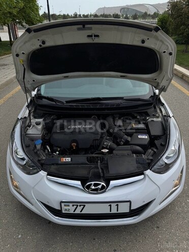 Hyundai Avante 2015, 176,300 km - 1.6 л - Bakı