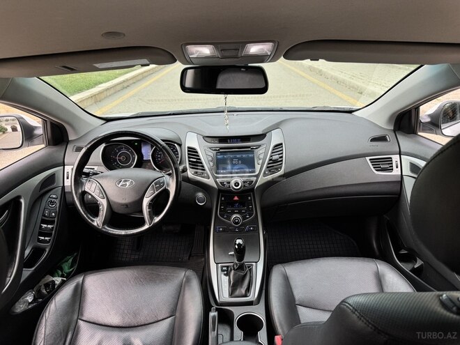 Hyundai Avante 2015, 176,300 km - 1.6 л - Bakı
