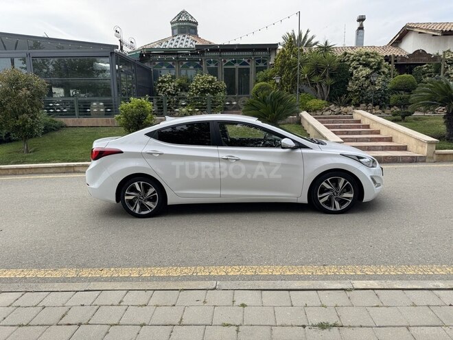 Hyundai Avante 2015, 176,300 km - 1.6 л - Bakı
