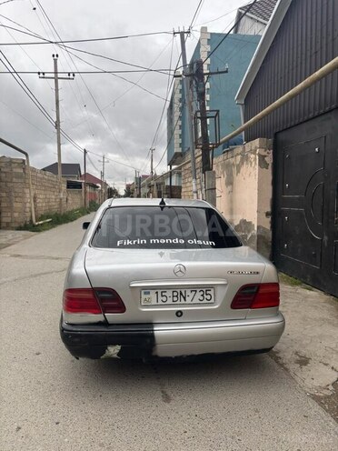 Mercedes E 220 1995, 418,000 km - 2.2 l - Bakı