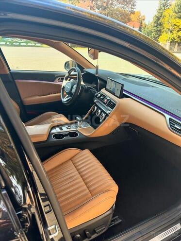 Genesis G70-10