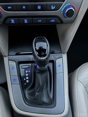 Hyundai Elantra 2016, 210,702 km - 2.0 л - Gəncə