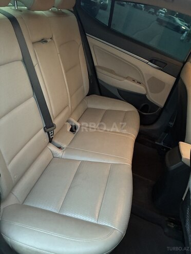 Hyundai Elantra 2016, 210,702 km - 2.0 л - Gəncə