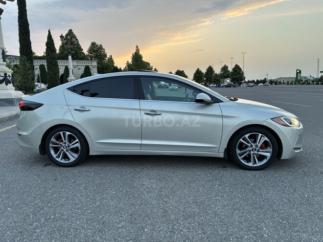 Hyundai Elantra 2016, 210,702 km - 2.0 л - Gəncə