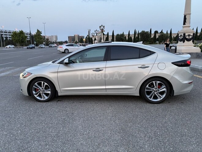 Hyundai Elantra 2016, 210,702 km - 2.0 л - Gəncə