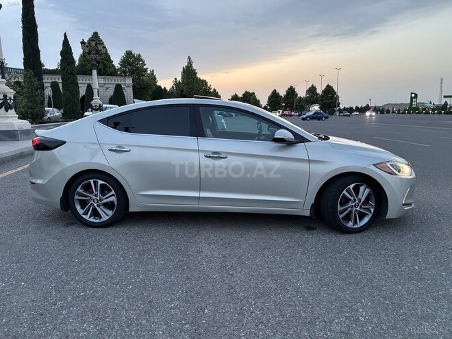 Hyundai Elantra 2016, 210,702 km - 2.0 л - Gəncə