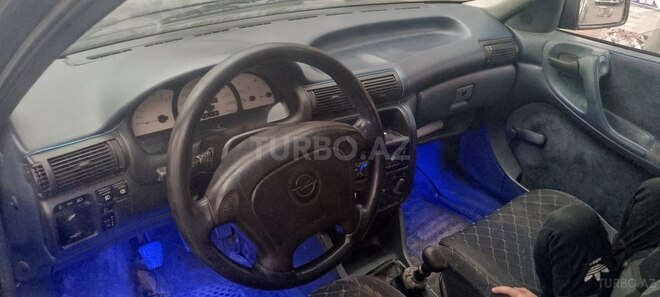 Opel Astra 1993, 255,880 km - 2.0 л - Gəncə
