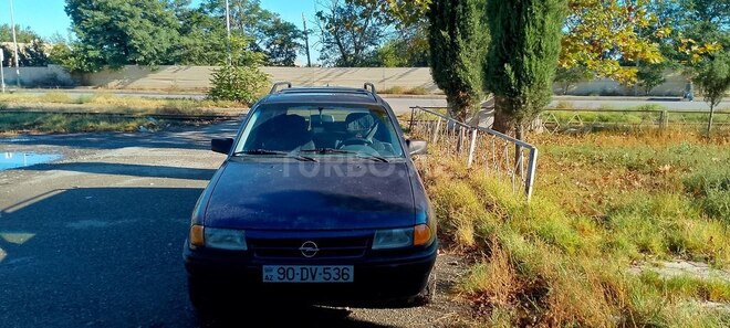 Opel Astra 1993, 255,880 km - 2.0 л - Gəncə
