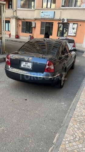 Volkswagen Passat 2004, 333,800 km - 1.8 l - Bakı