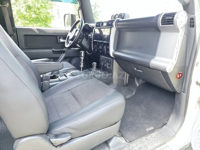 Toyota FJ Cruiser 2008, 256,700 km - 4.0 л - Bakı