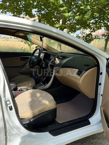 Hyundai Elantra 2012, 220,517 km - 1.8 l - Bakı