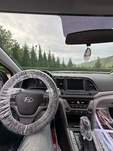 Hyundai Elantra 2017, 98,000 km - 2.0 л - Şəki