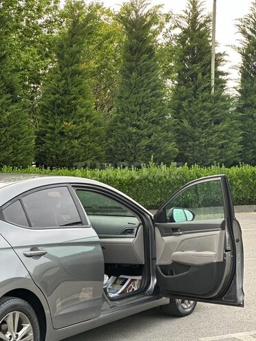 Hyundai Elantra 2017, 98,000 km - 2.0 л - Şəki